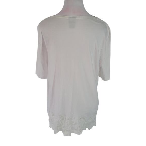 Chico's Size 2 US M Embroidered Cut-Out Lace-Hem Tee White Feminine Minimalist - Picture 3 of 9